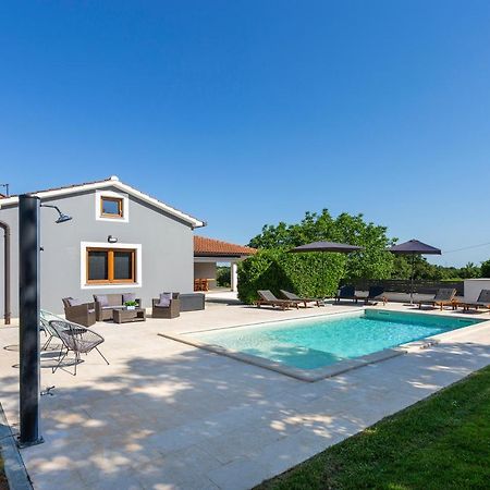 Villa Anavi Bicici Exterior photo
